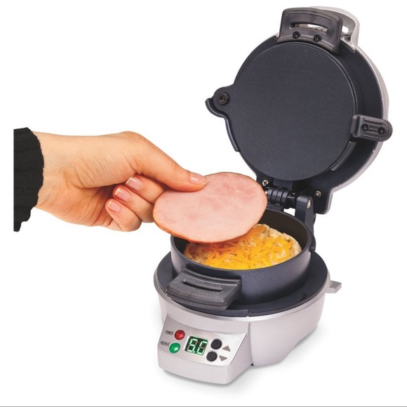 Hamilton Beach Breakfast Sandwich Maker with Egg Cooker Ring - Picture 3 of 5